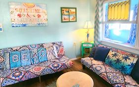 Short Walk To Beach 4 Bedroom 2 Bath Restored 1935 Home